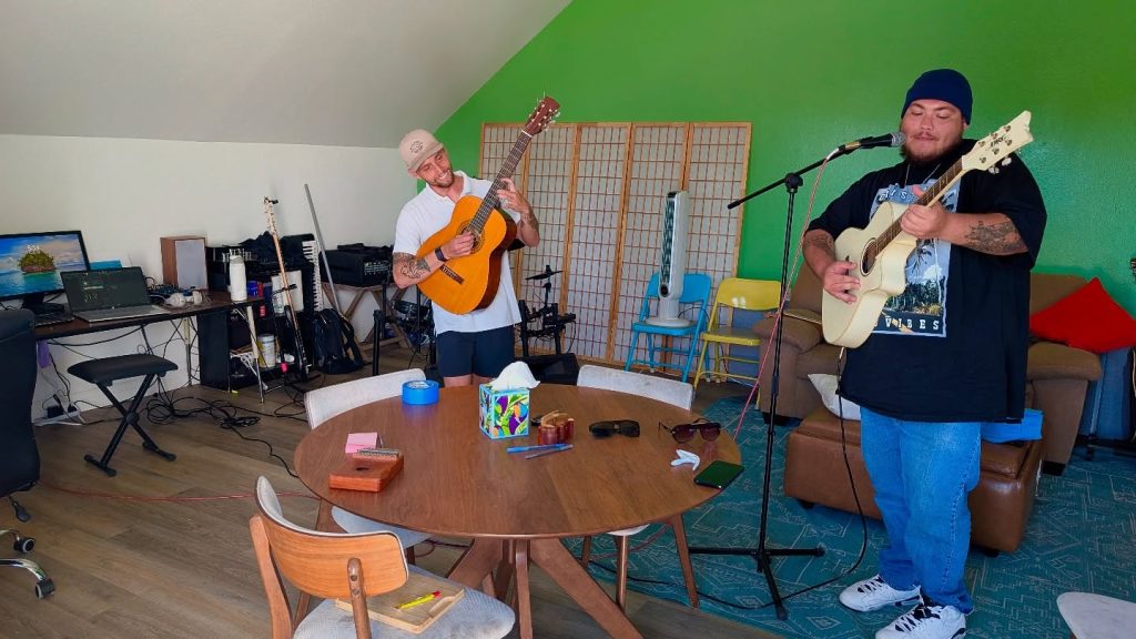 MUSIC STUDIO WITH 2 COACHES